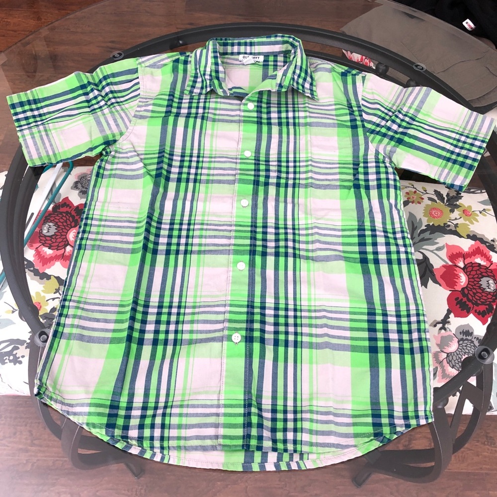 Old Navy short sleeve patterned button down